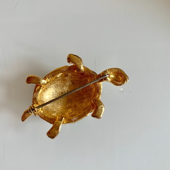 Vintage Enamel Turtle Brooch - Picture 4 of 6